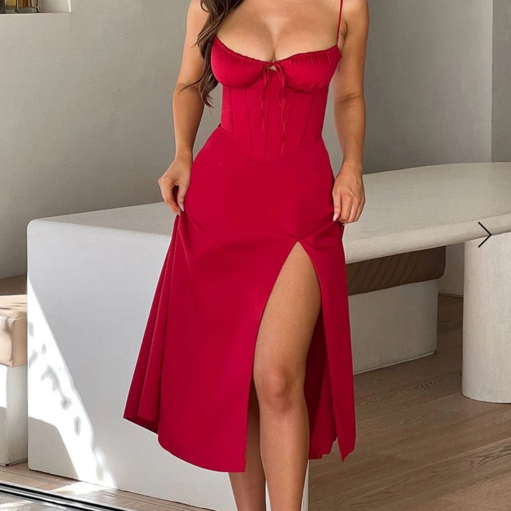 DEANNA MIDI DRESS - RED